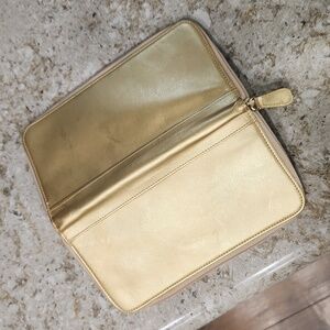 Gold Clutch